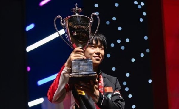 国乒的小伙子方博在直播里说全讯体育站体育信息