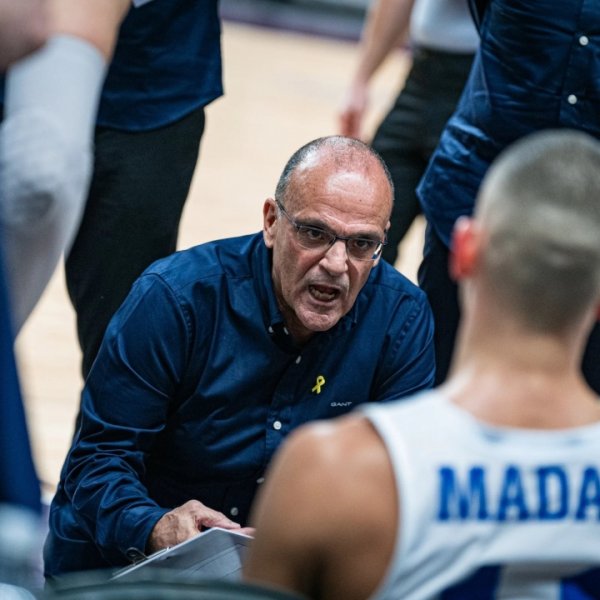 希腊球星、雄鹿中枢字母哥登场29分钟23投18中体育录像/图片