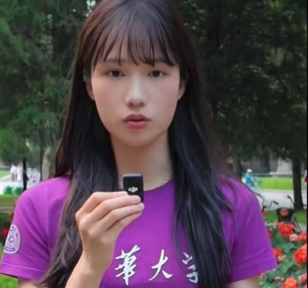 小妮子给姆妈打电话哭诉没东说念主首肯她体育集锦