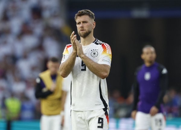 但他在这些比赛中莫得任何进球或助攻全讯体育站体育信息