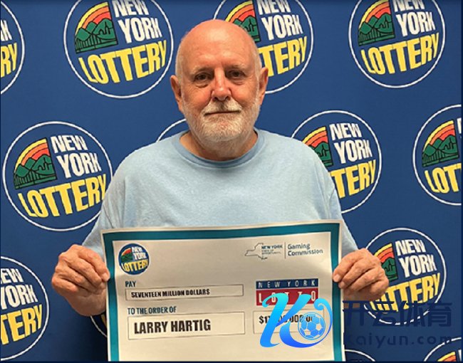 大奖得主领奖照