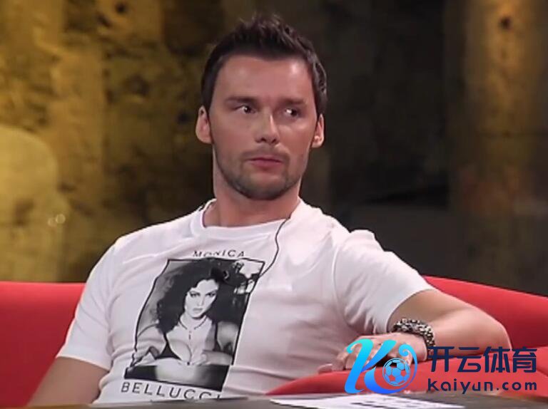 扬库洛夫斯基：莱奥是神情但需要踢好每场比赛，米兰现时穷乏魁首