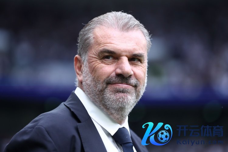 澳波谈新队徽:它代表着握住挑战我方,但愿咱们能作念些不同的事情